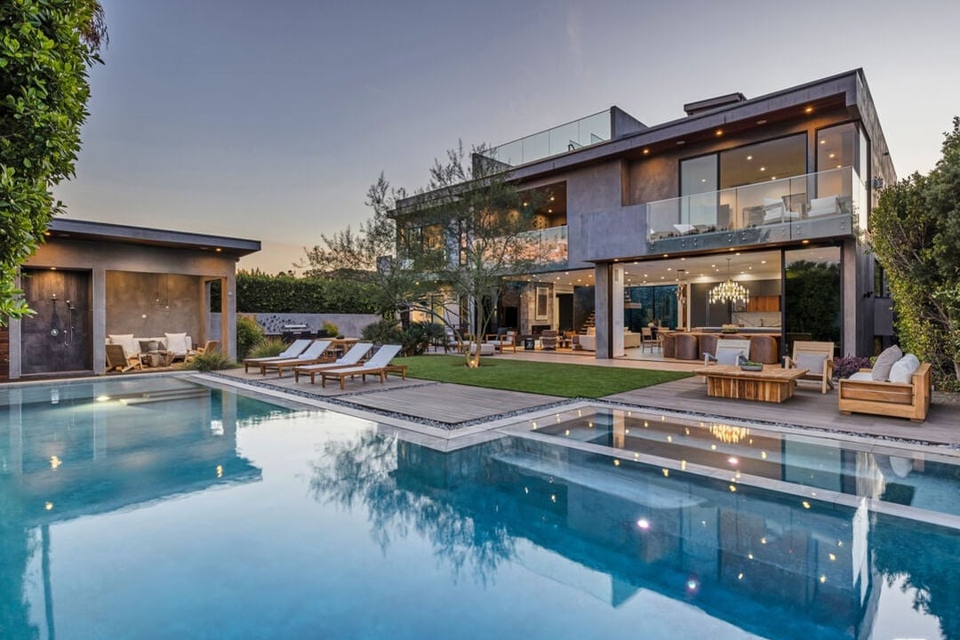 Aria Vista, Stradella Rd, 90077