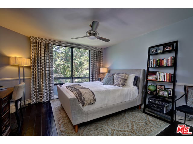 851 N Kings Rd #303
