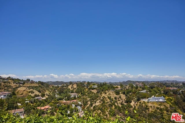 1070 Somera Rd