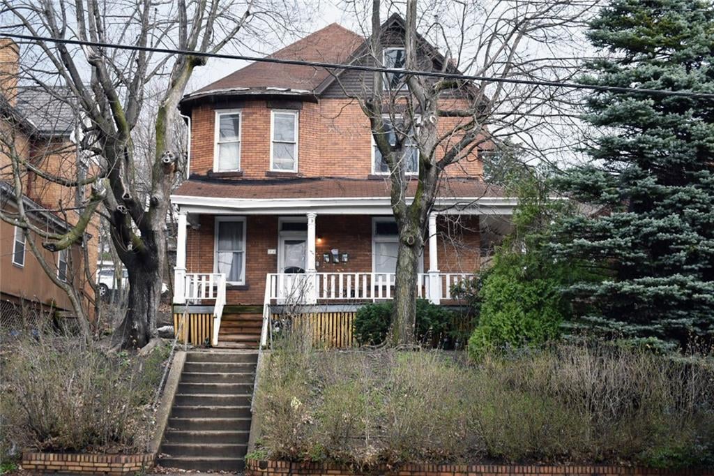 306 Broadway Ave