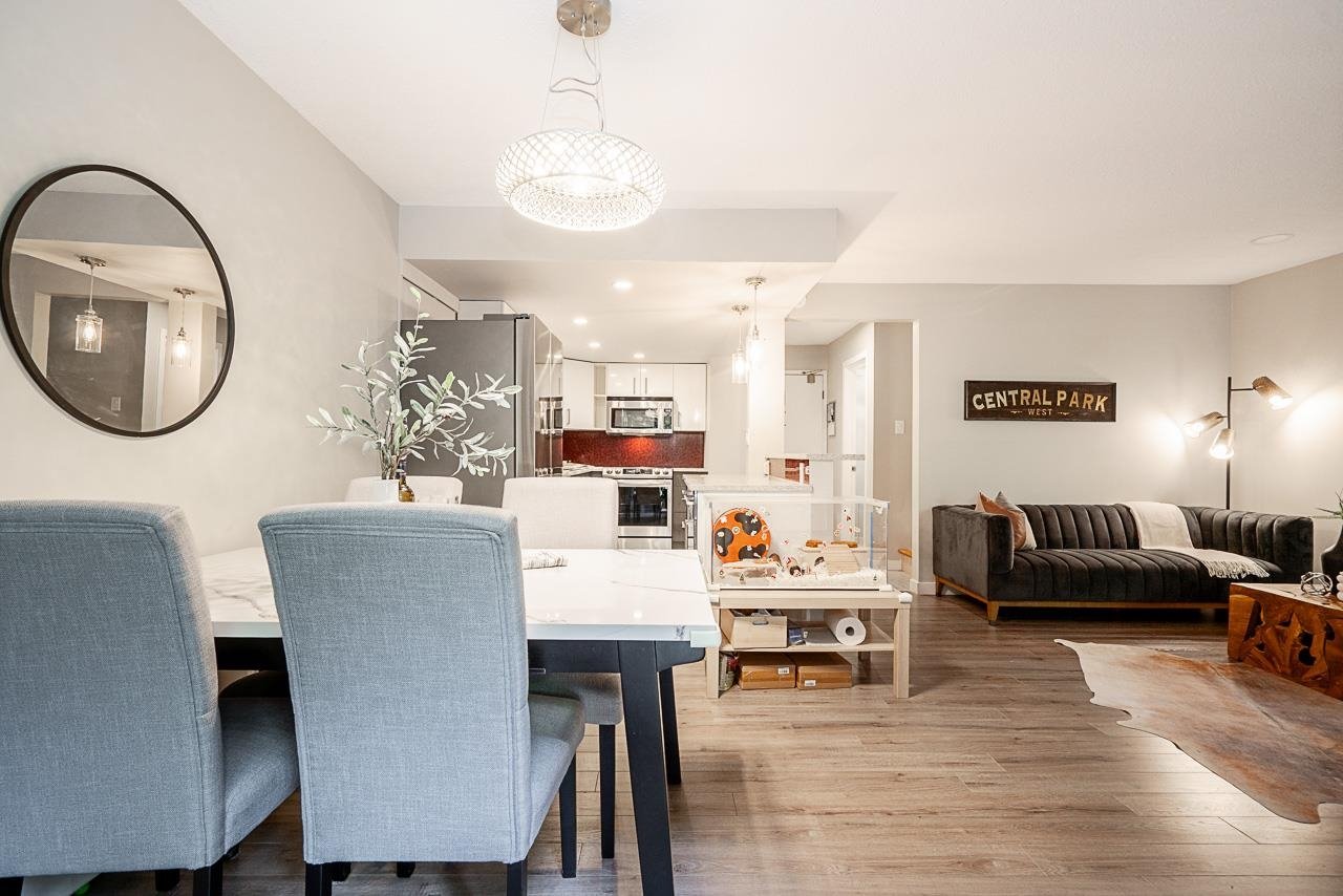 122-1040 King Albert Ave