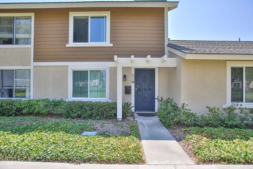 2951 S Sycamore St APT B
