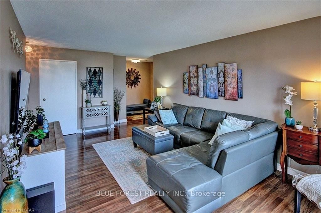 858 Commissioners Rd E 1103