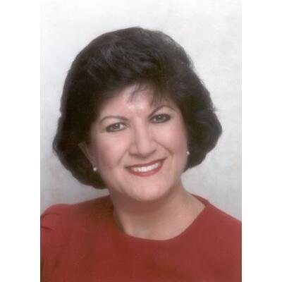 Fleurette Elliott Myrtle Beach, SC Real Estate Agent Headshot