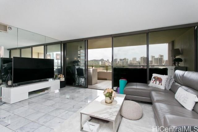 581 Kamoku St #702