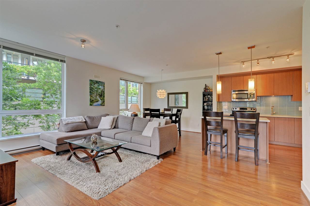 124-735 W 15th St