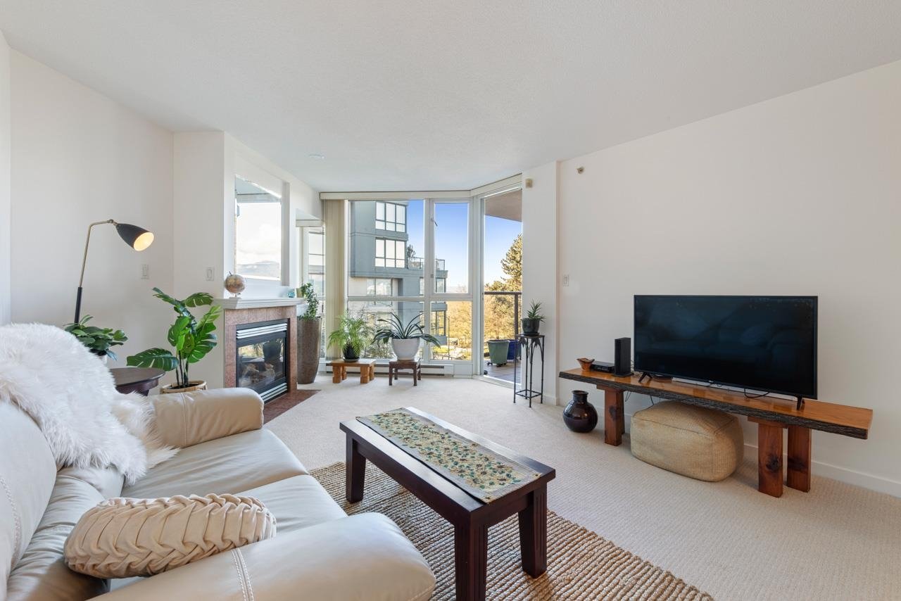404-1425 W 6th Ave