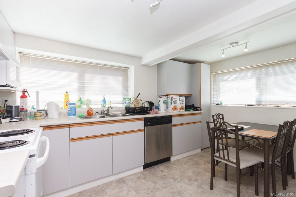 1421 Simon Rd, Saanich
