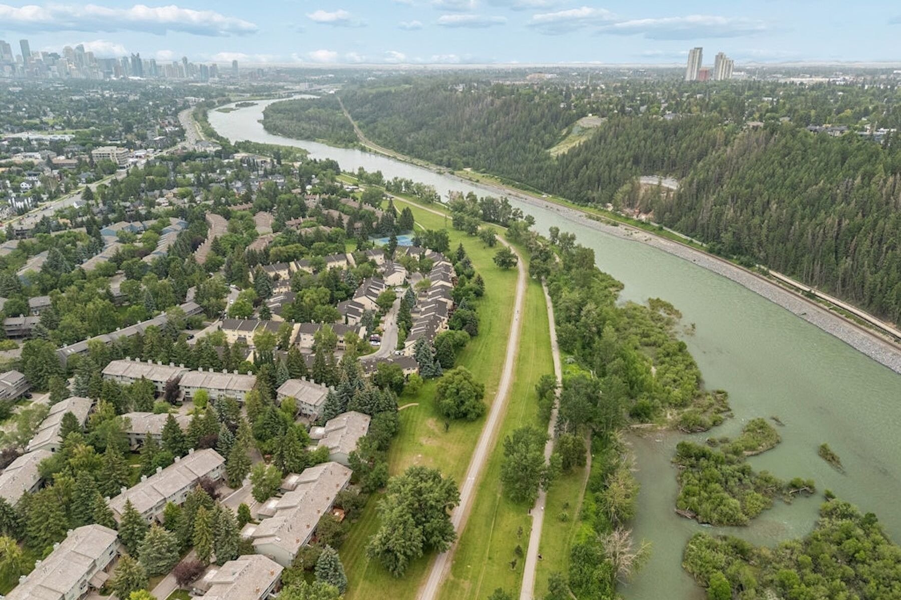Condo / Apartment for Sale in Calgary