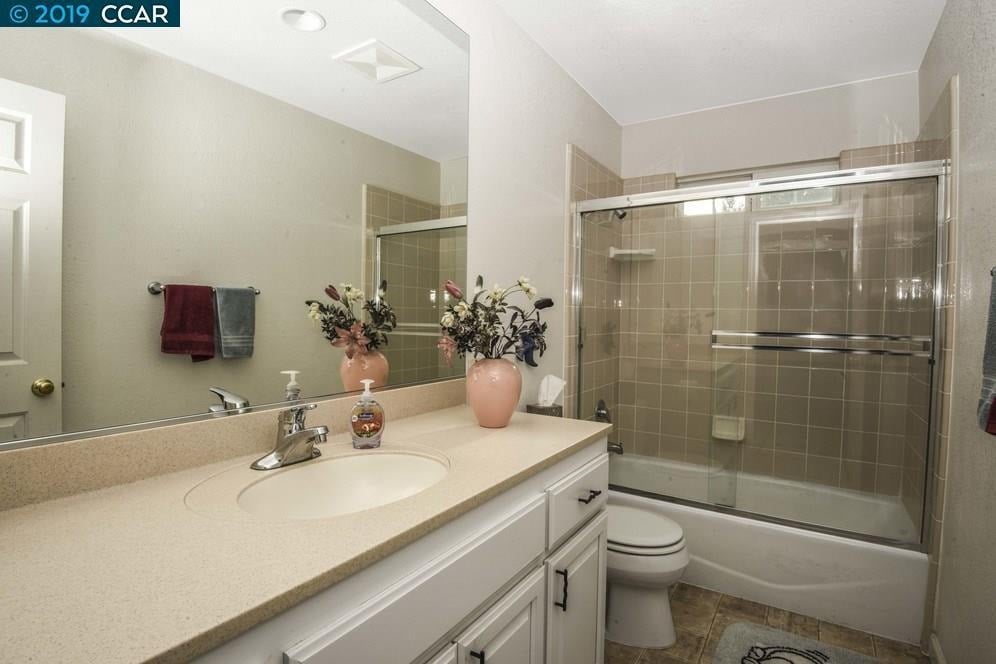 1041 Sheppard Rd 1045
