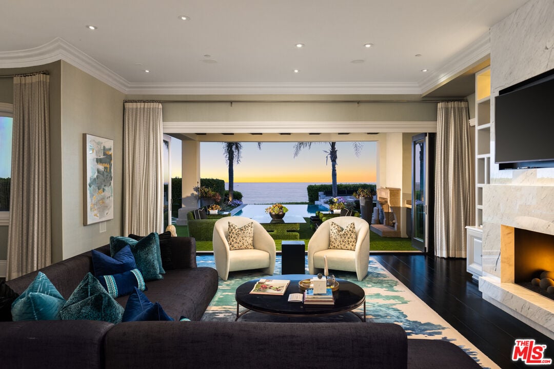 Carbon Canyon Rd, 90265