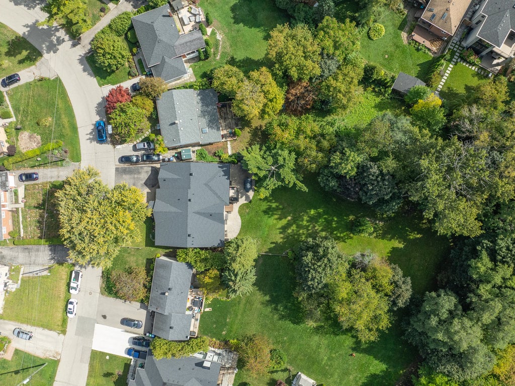 1520 Drymen Cres