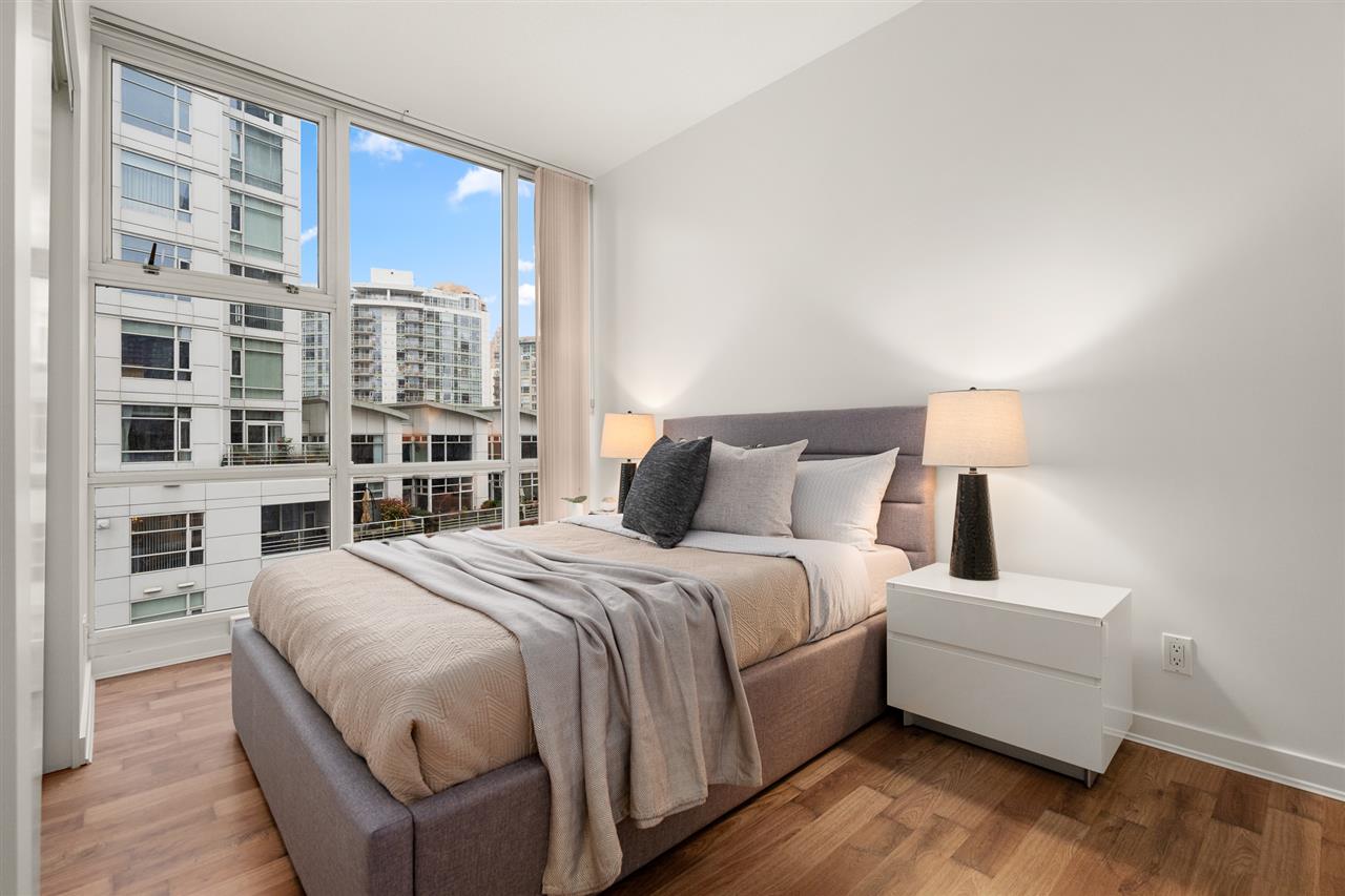 502-1099 Marinaside Crescent, Vancouver