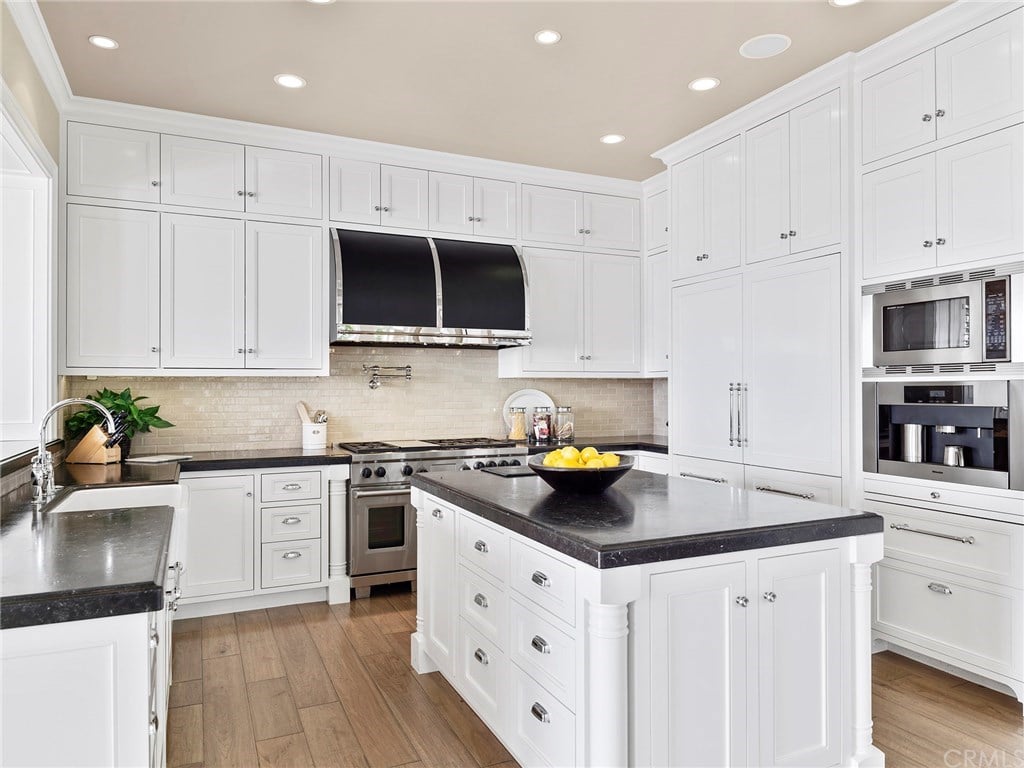 1752 E Oceanfront