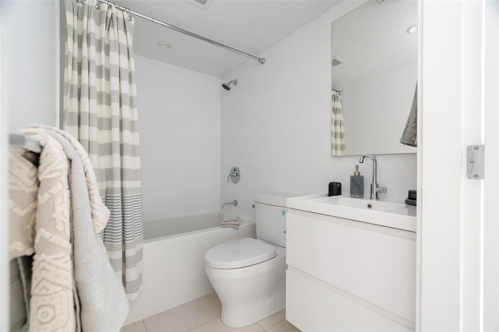 1133 Hornby St, #306
