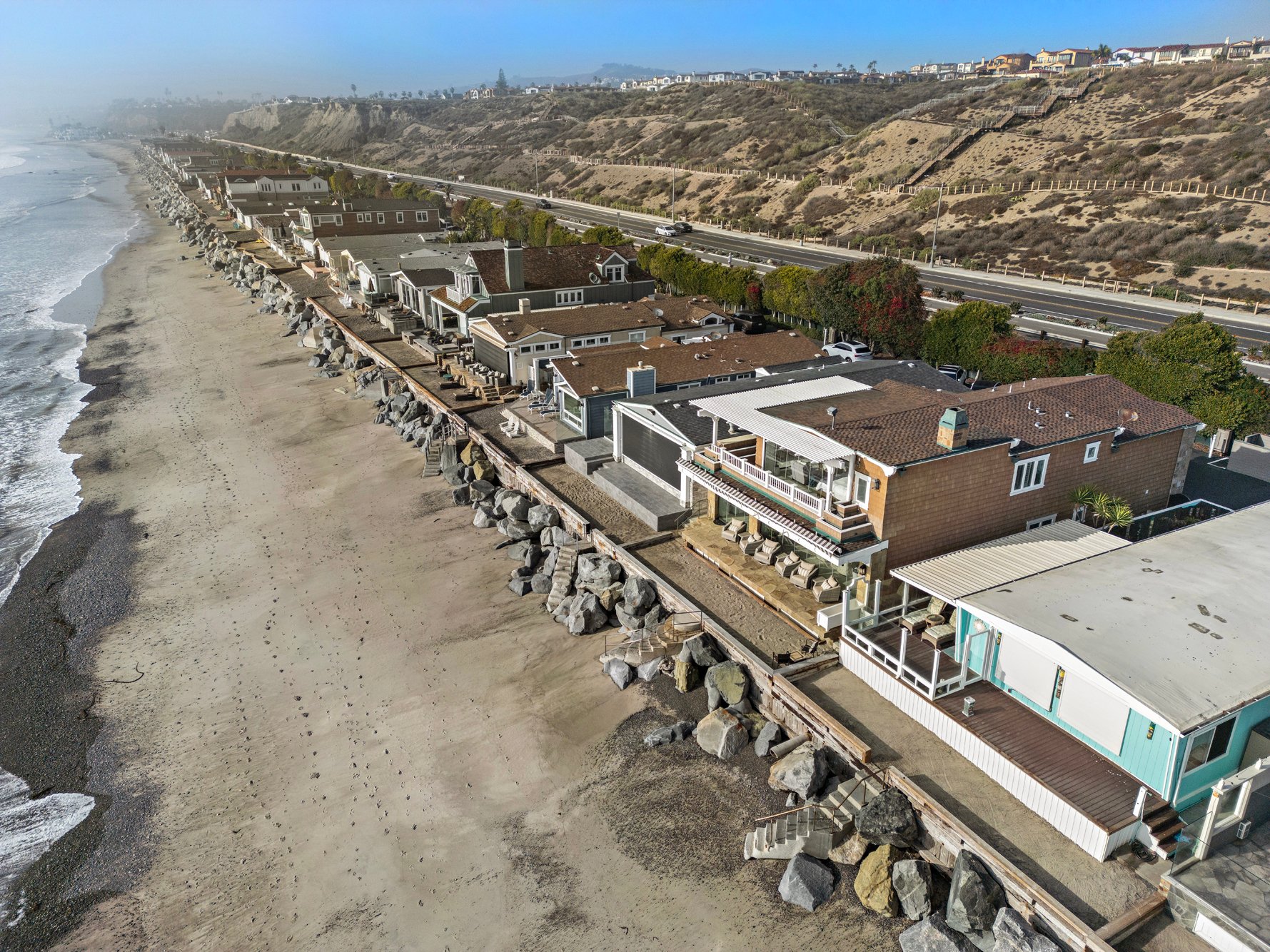 1880 N El Camino Real 31