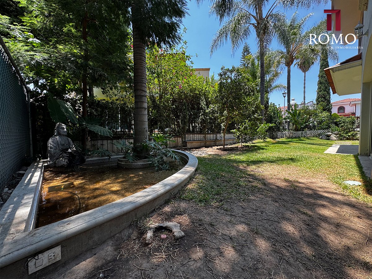 Casa en Venta Azaleas $37'000,000.00 MN