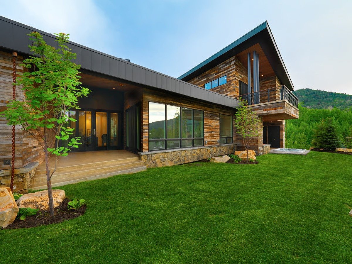 Arriving Home in The Colony Feels Like a True Departure