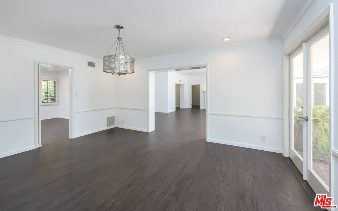 1142 San Ysidro Dr