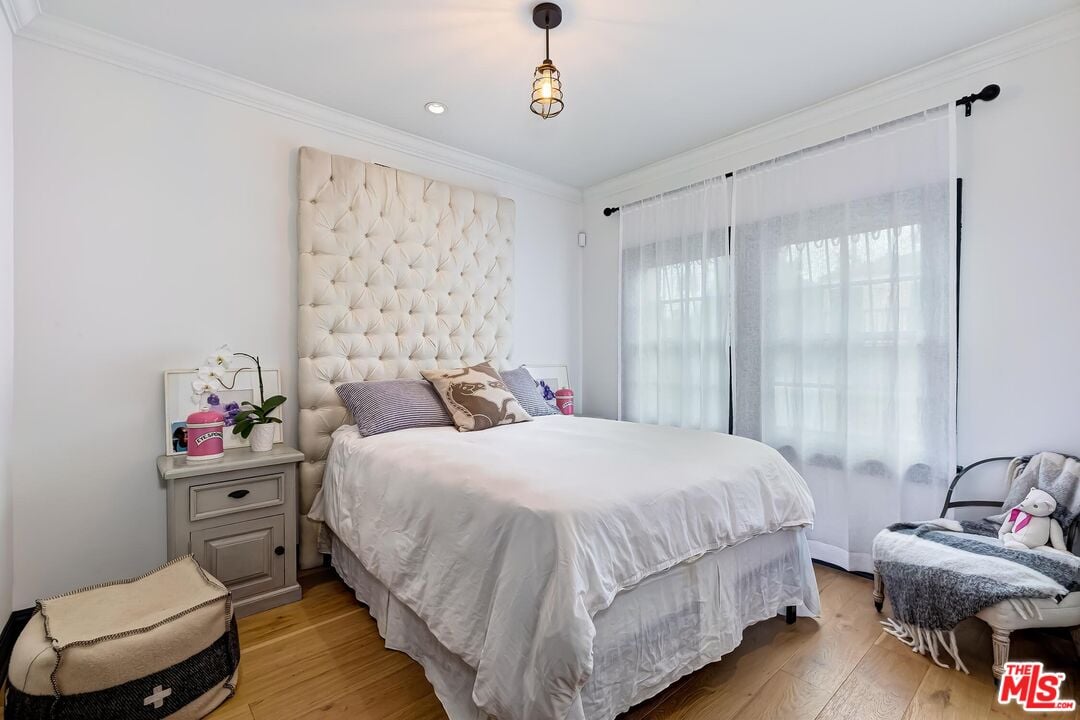 1116 S Highland Ave
