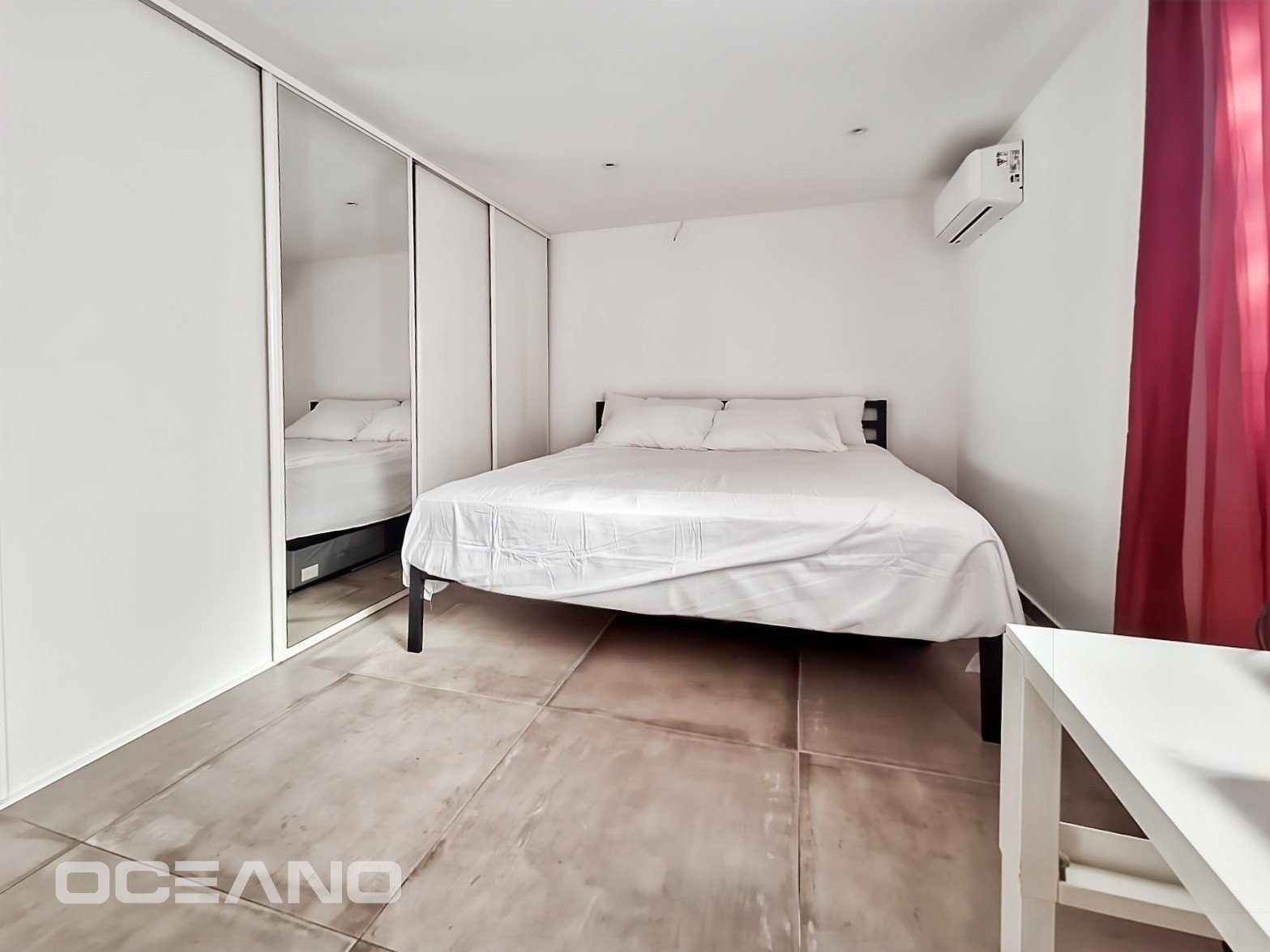 4-bedroom house with garden 