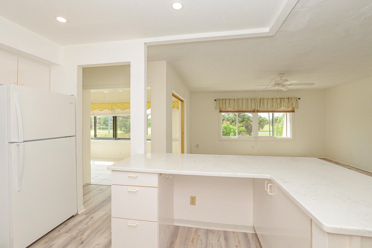 1800 SE Saint Lucie Blvd, #9-305