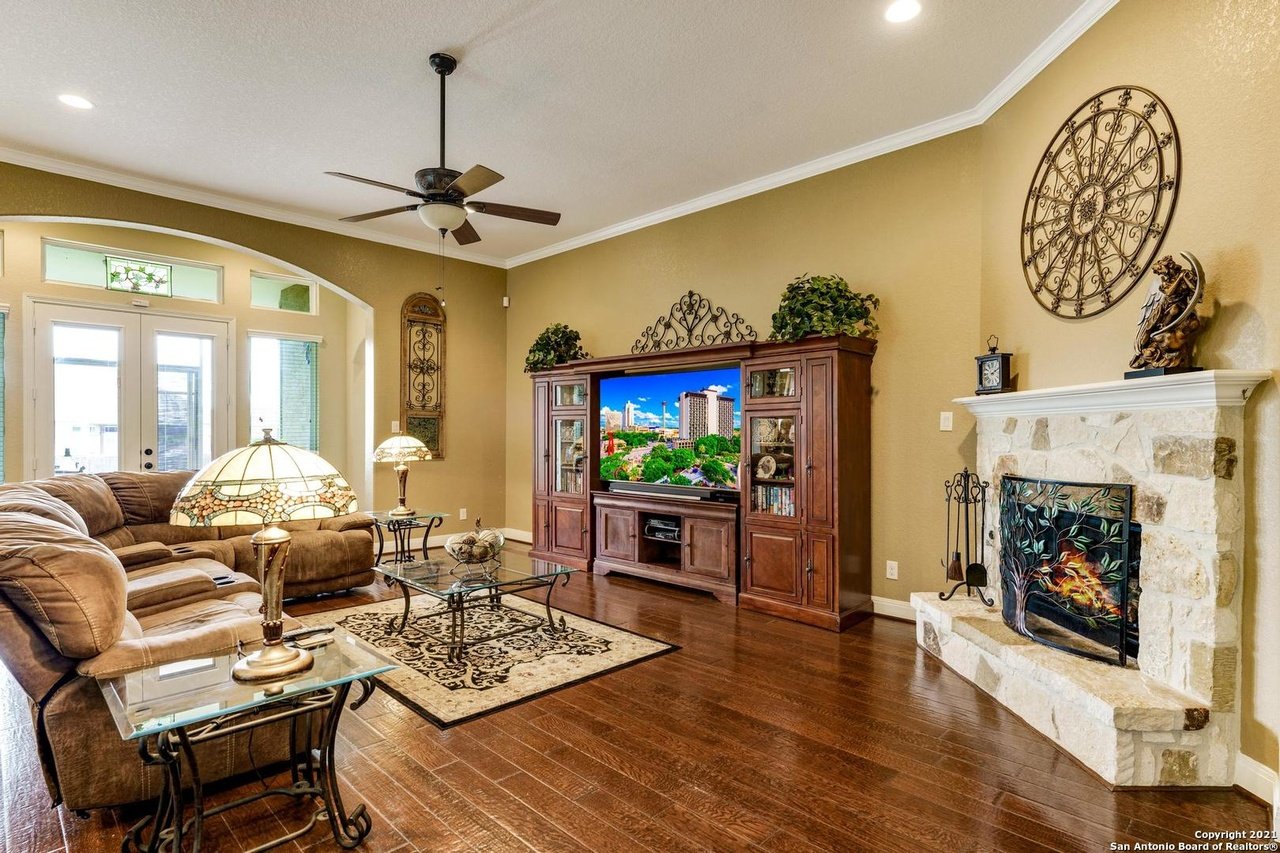 13230 Helotes Cir