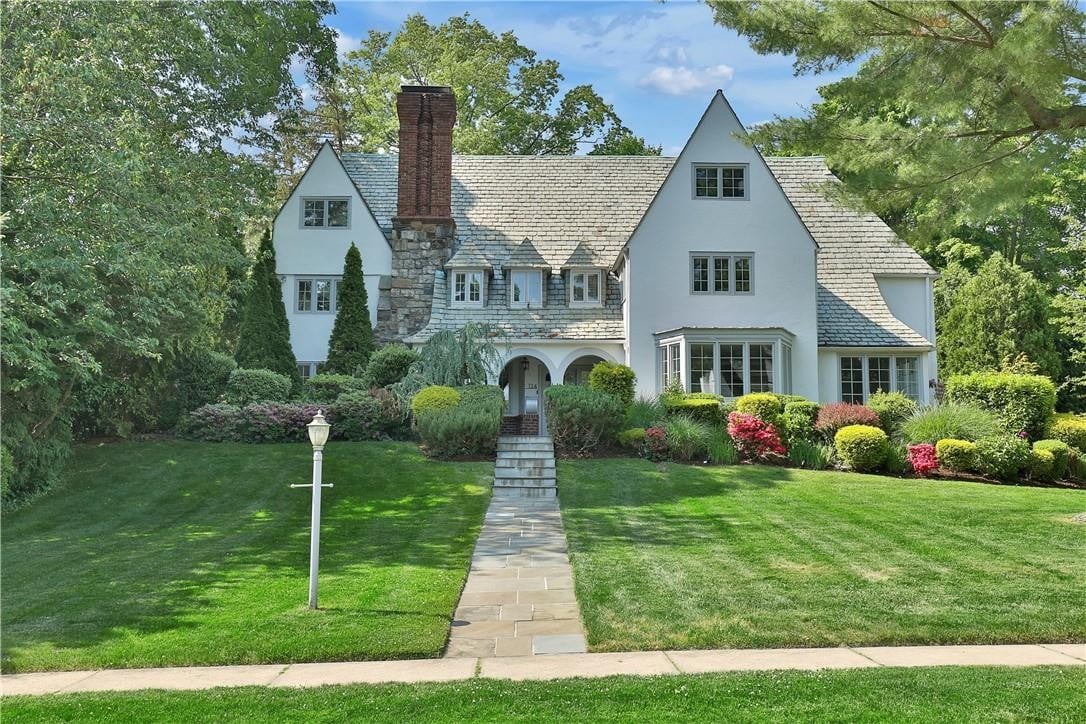 134 Elk Ave