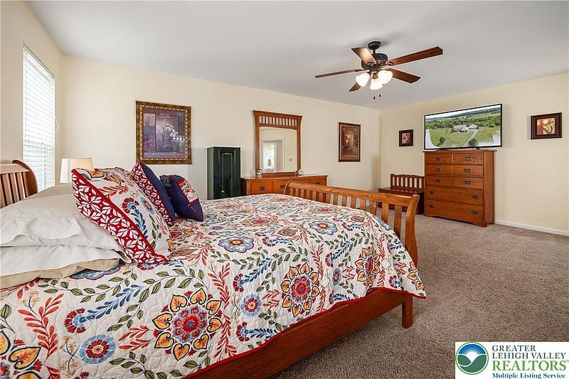 2912 SILVER CREEK CIRCLE