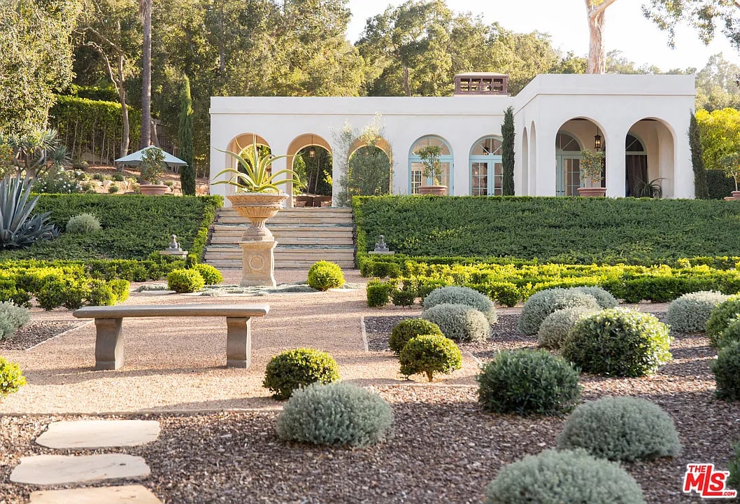 1041 Mission Ridge Rd