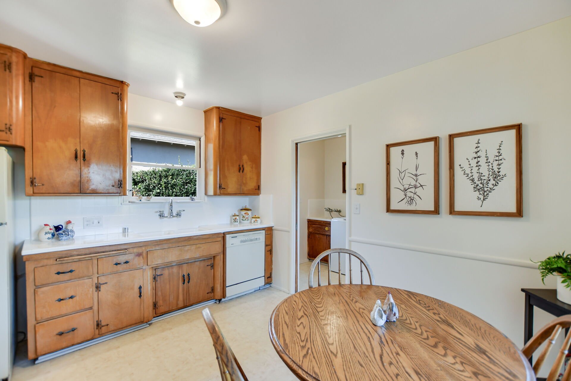 617 N Vista Bonita Avenue