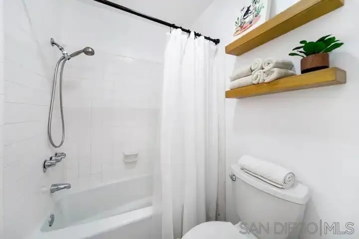999 N Pacific St, Unit G35
