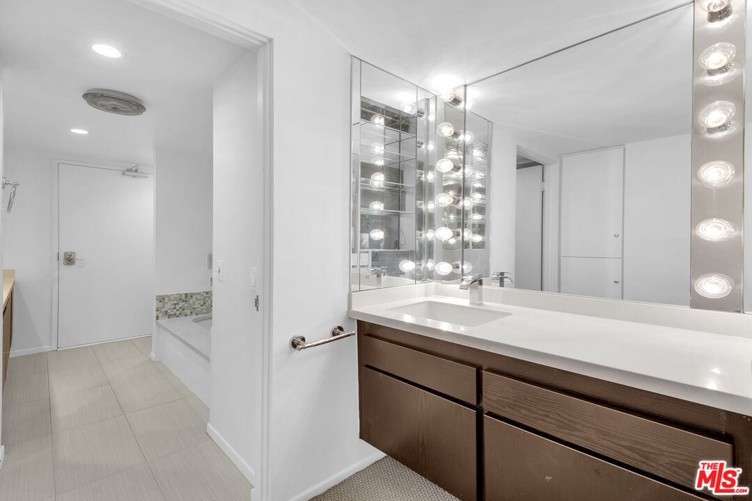 10590 Wilshire Blvd #307 and #2A