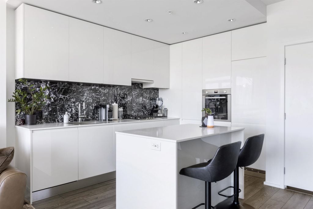 4650 Brentwood Blvd, #3610