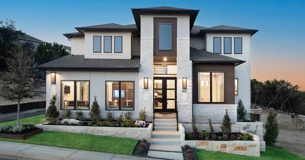 Exterior of a luxury home in Stone Oak, San Antonio, Texas.