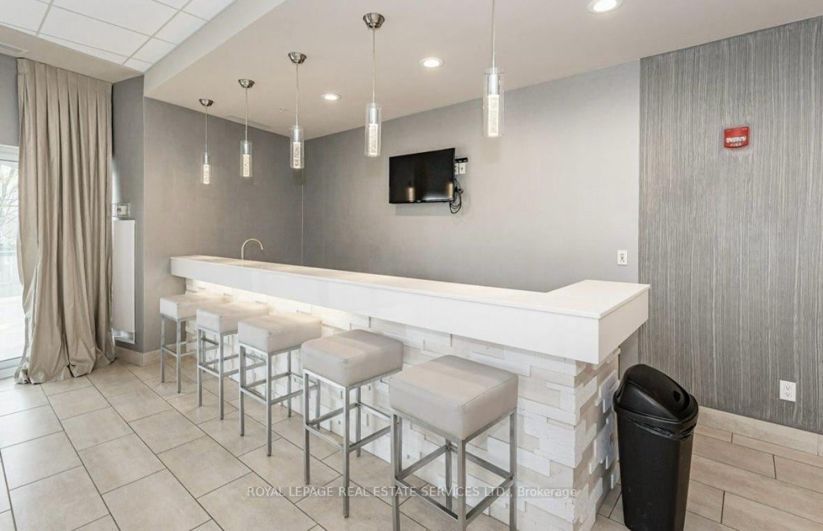 402-551 Maple Avenue, Burlington
