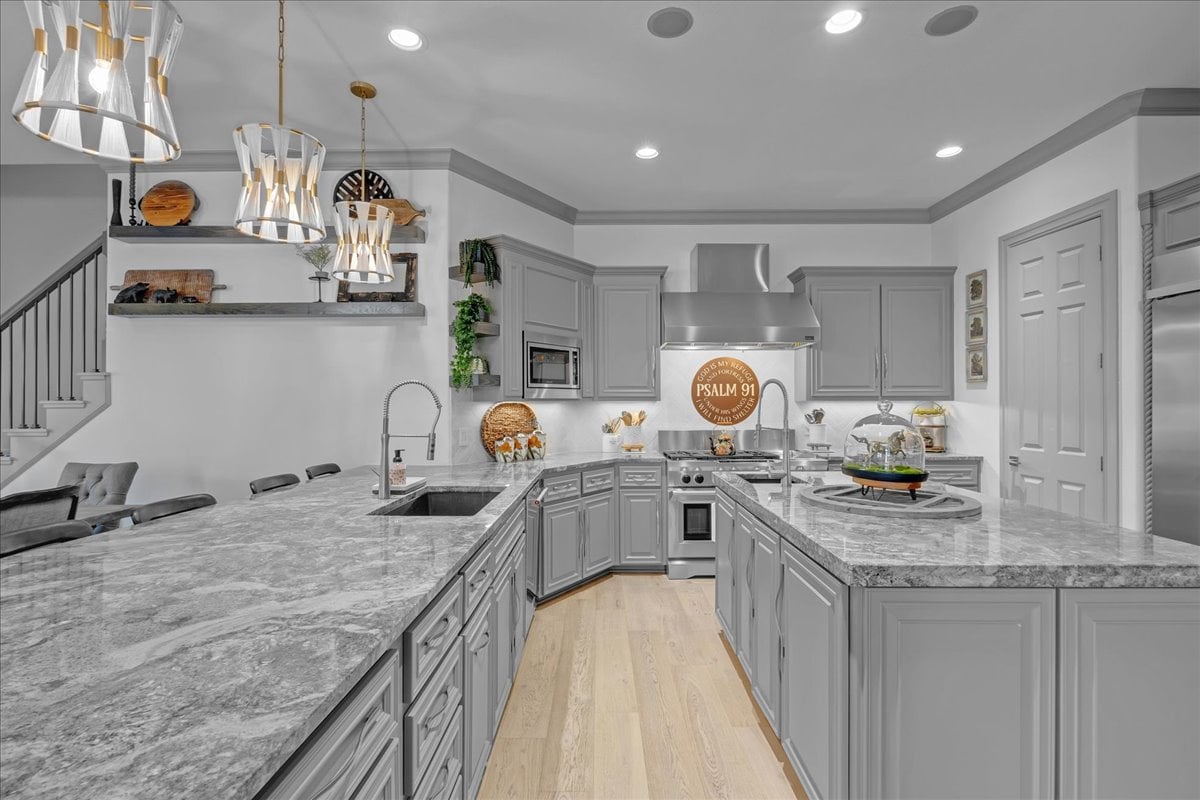 Luxury Living in Bixby, Oklahoma: A Premier Estate in Devonshire at Graystone Represented by Philip Shain of The Agency Tulsa - Wyatt Poindexter - The Agency