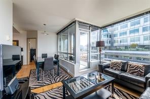 907-732 Cormorant St