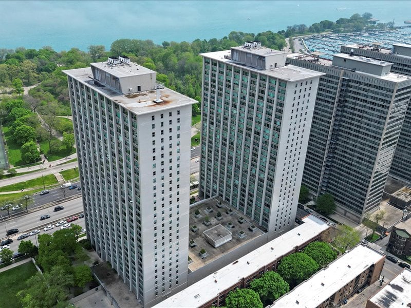 3600 N Lake Shore Dr #207, Chicago, IL 60613