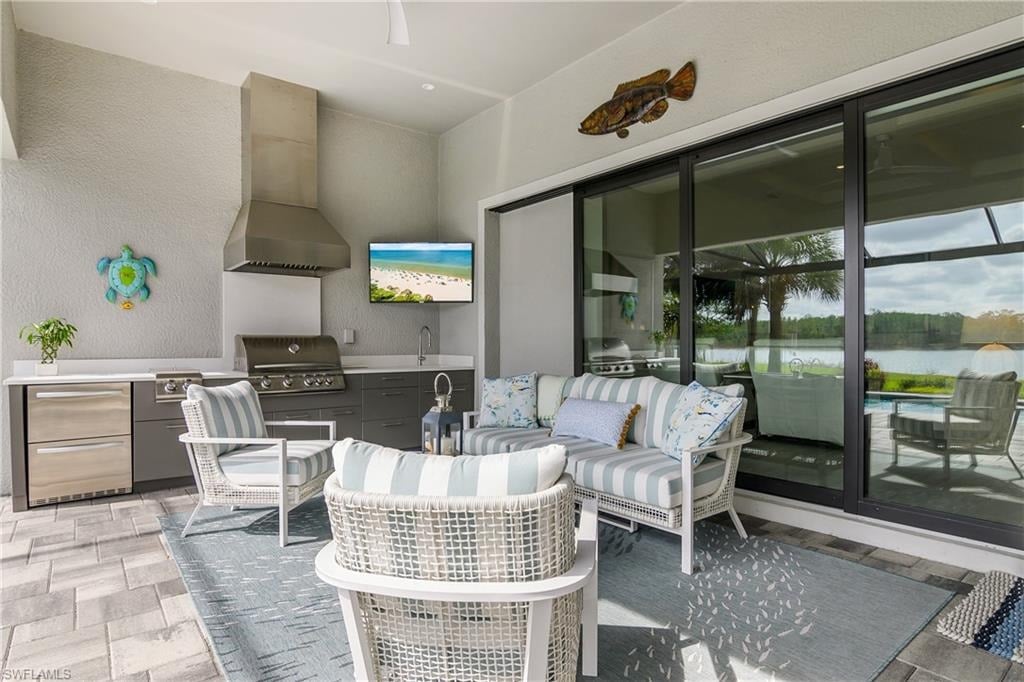 19053 Aqua Shore Dr