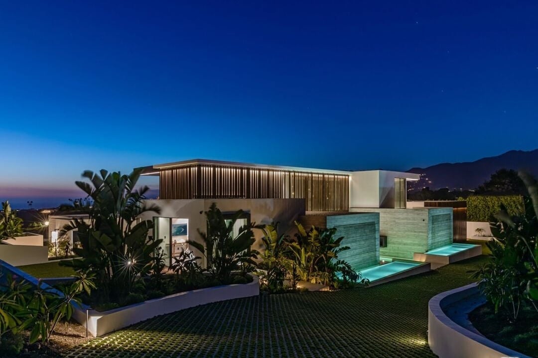 Skyreach Manor, Dume Dr, 90265