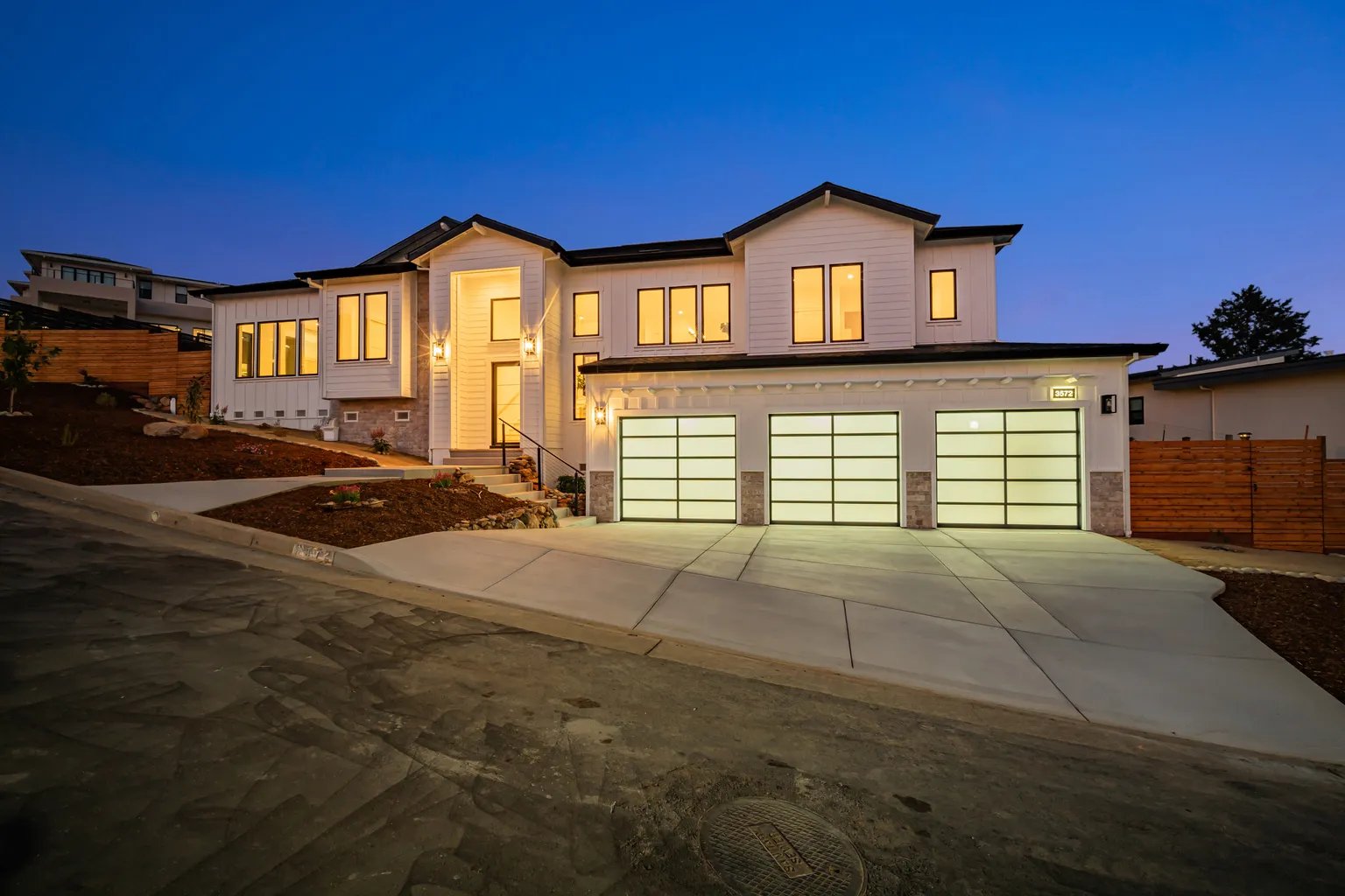 3572 Southridge Dr