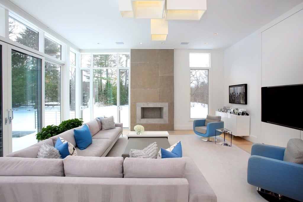 70 Possum Rd Weston, MA 02493-2318
