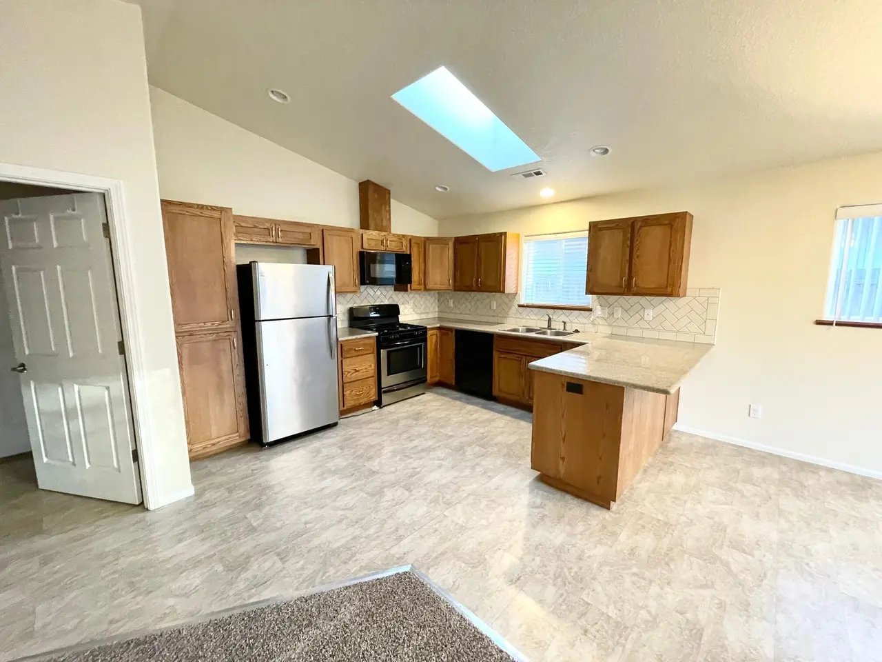 3145 Circlewood Dr