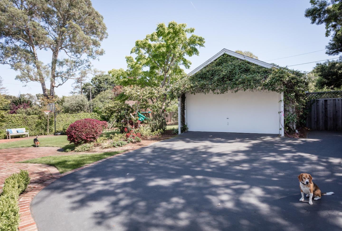 529 W. Poplar Ave. 