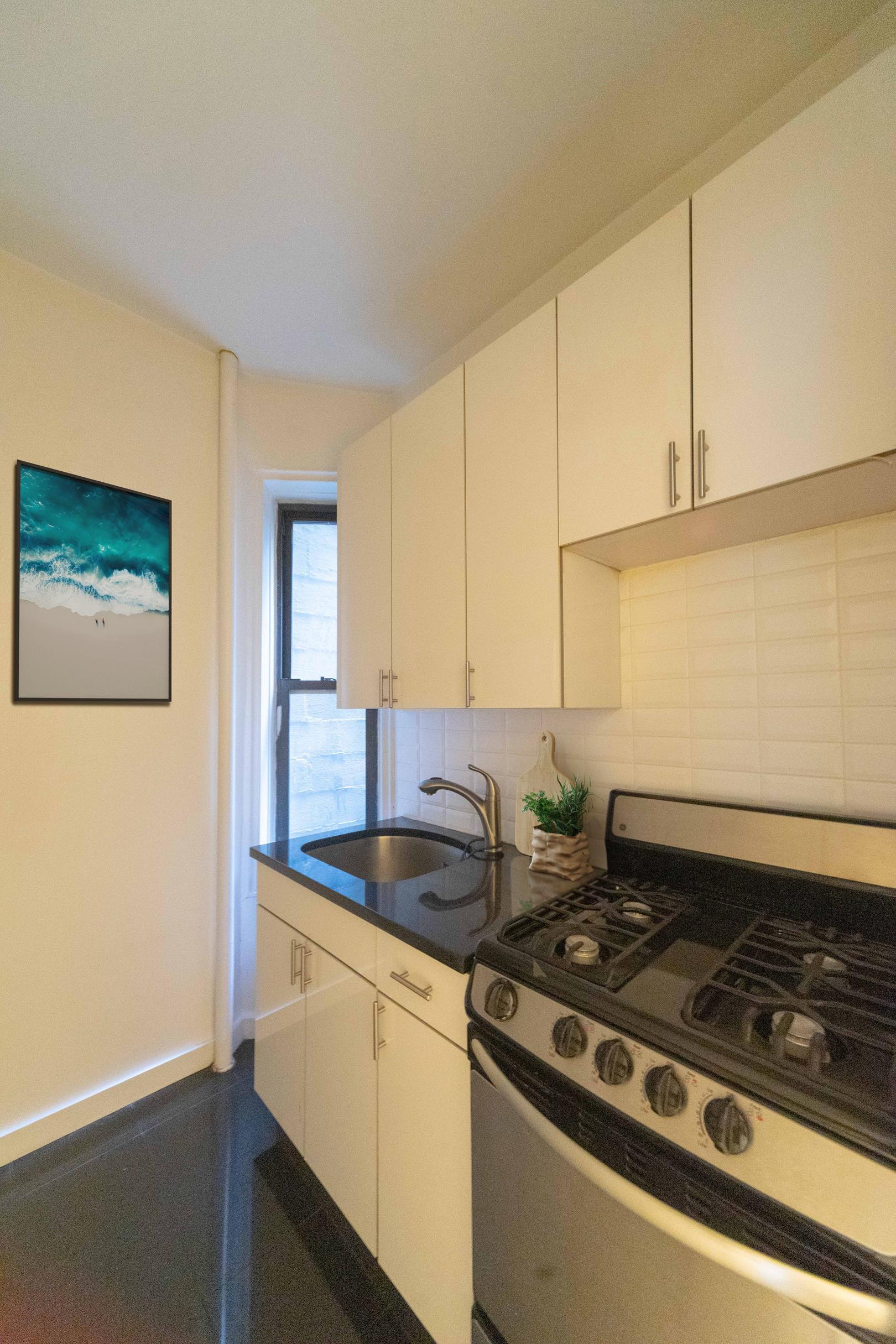 210 East 38th Street, Apt 2-D
