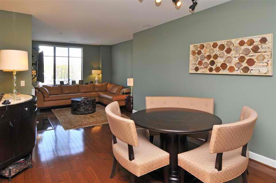 800 High Street #205