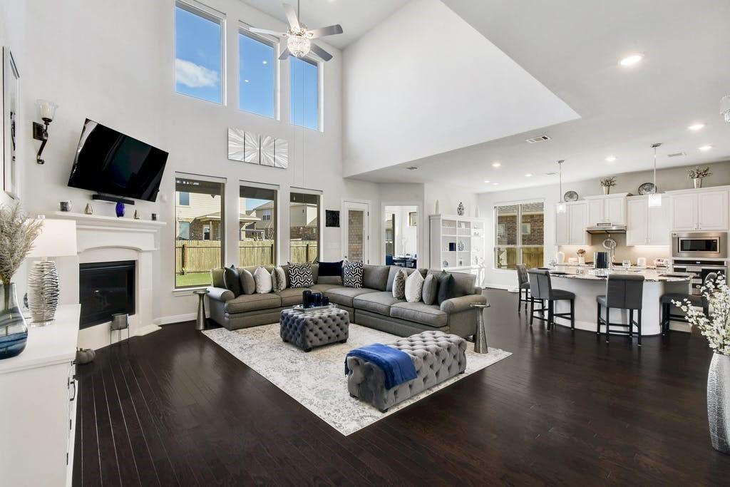 20609 Rolling Creek Rd