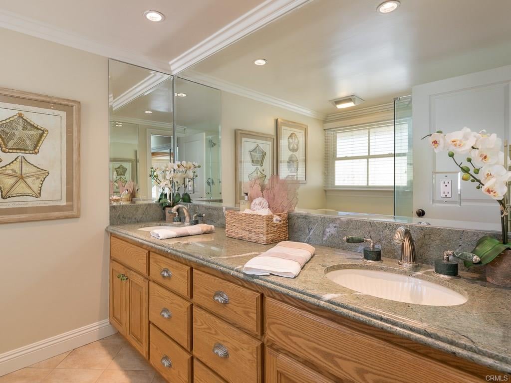 2680 Palos Verdes Dr N