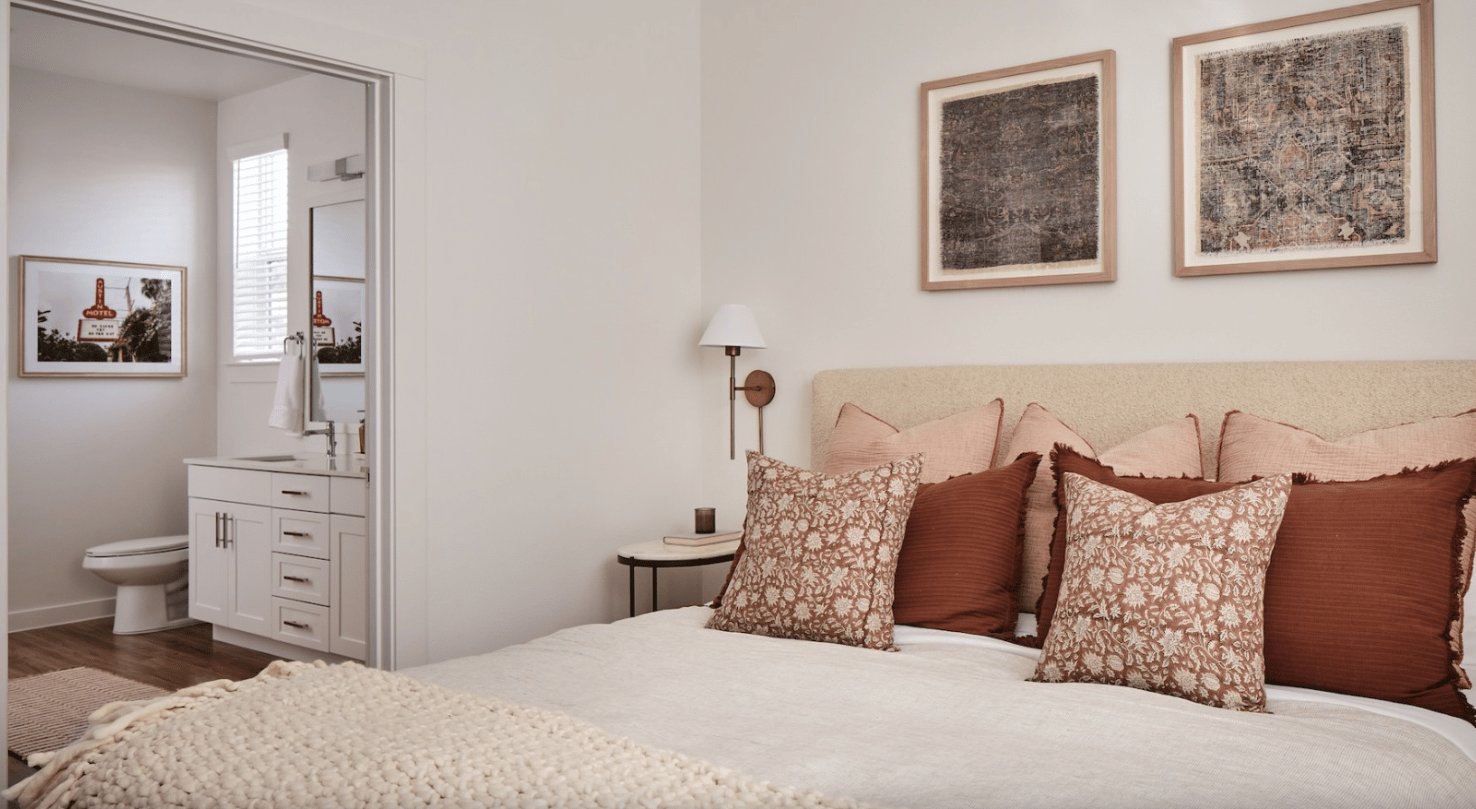 10 Weeks Free + $2500 Gift Card + Move in gift!